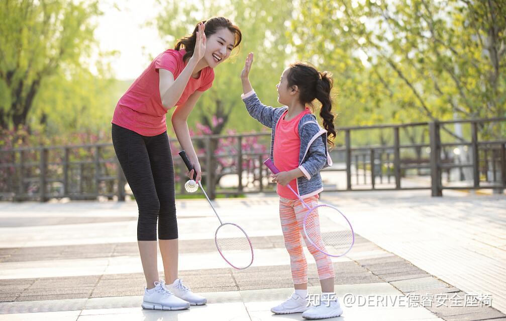 招商电子：中芯国际（00981）2025 Q3收入指引环比增长，2025 Q4备货能见度下降